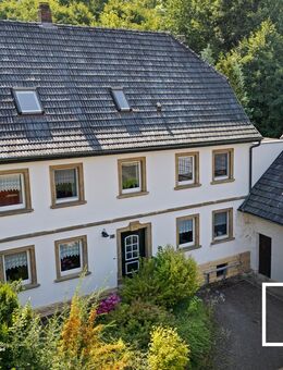 1.680m² Grundstücksfläche! Gepflegtes Landhaus in ruhiger Lage mit zahlreichen Nebengebäuden - Kulmbach