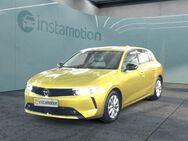 Opel Astra, 1.2 Turbo Automatik Elegance, Jahr 2022 - München