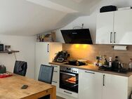 Citylage 2 Zimmer Apartment-Wohnung mit neuer Einbauküche + Balkon ab 01.10.2024 frei - Schweinfurt