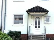 Großes, unterkellertes Reihenmittelhaus mit Garage in bevorzugter Lage in Eckersdorf - Eckersdorf