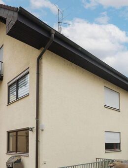 Zwei Immobilien zu einem Preis - Reihenendhaus mit angebautem Dreifamilienhaus! - Lörrach