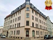 Gemütlich Wohnen mit offenem Wohn-Kochbereich, moderner Einbauküche und Balkon - Magdeburg