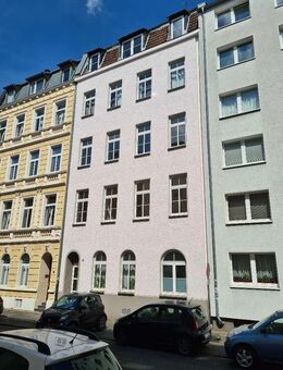 Neu ausgebaute 3-Zimmer-Dachgeschosswohnung mit Balkon - Köln