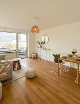 Modernisierte Wohnung mit Balkon und Blick auf den Kanal. Keine Käuferprovision! - Hamburg