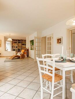 MANNELLA *Eleganz, Komfort & viel Platz zum Wohlfühlen* Freistehendes Haus für die Familie. - Neunkirchen-Seelscheid