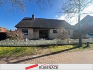 Charmantes Ein- oder Zweifamilienhaus mit großzügigem Garten und Garage in Erichshagen - Nienburg (Weser)