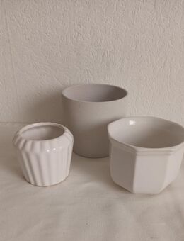 3 kleine Blumenübertöpfen weiß Blumentopf Porzellan und Keramik als Set - Essen