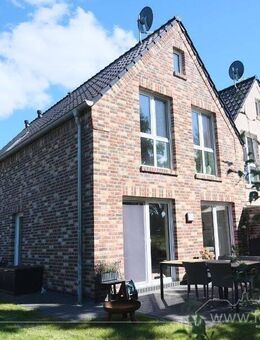Neuwertiges Reihenendhaus im Wiesmoorer Zentrum - Wiesmoor