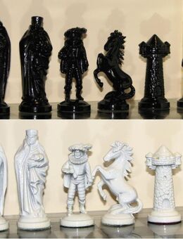 Schach Schachspiel Zinn Figuren das Mittelalter in schwarz weiss - Spraitbach