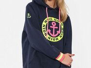 Zwillingsherz Hoodie mit Aufschrift Moin und Anker in Neonfarben