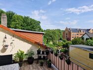 Attraktive, fortlaufend modernisierte 4-Raum-Wohnung mit Terrasse & Blick auf den Stadtpark zu verkaufen - Meerane