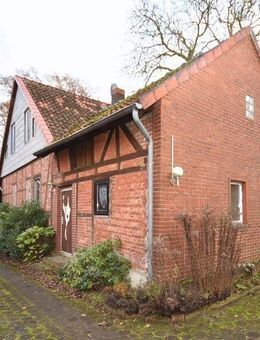 Großzügiges Einfamilienhaus wartet auf liebevolle Sanierung! - Edemissen