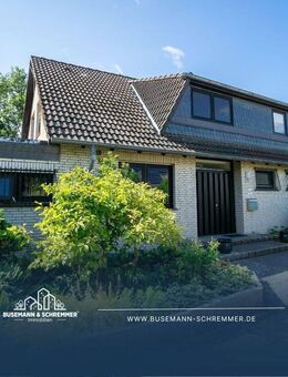 Einfamilienhaus mit Kamin, Bar und Doppelgarage in traumhafter Feldrandlage von Garbsen - Garbsen