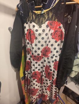 Kleid - Neukirchen (Erzgebirge)