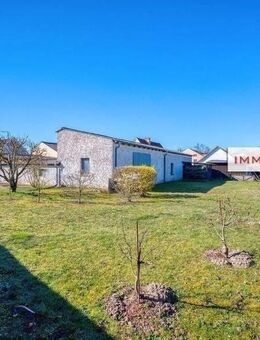 IMMOBERLIN.DE - Charmantes Haus mit Nebengebäuden in familienfreundlicher Lage - Fredersdorf-Vogelsdorf