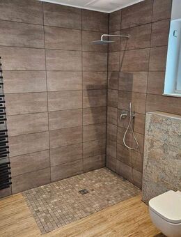 Schöne große 3 Zimmer-Wohnung mit Terrasse und Garten - Eisenberg (Pfalz)