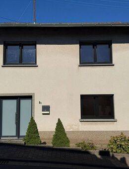 IK| Schmittweiler - Schönes Einfamilienhaus mit 3 Zimmern und zusätzlichem Fitness- oder Hobbyraum - Schönenberg-Kübelberg