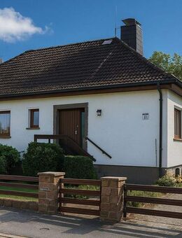 Charmanter Bungalow mit Ausbaupotenzial und wunderschönem Garten in Bobbau - Bitterfeld-Wolfen
