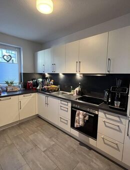 Neuwertige Dreizimmerwohnung mit EBK und Stellplatz in der Neustadt - Mainz