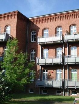Freundliche, helle 3-Zi. Wohnung in Rathenow mit Balkon - Rathenow