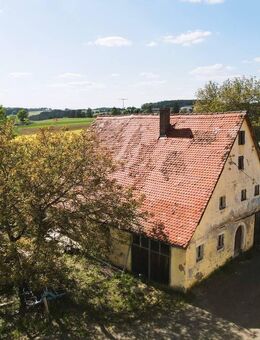 ORTSRAND - denkmalgeschütztes Bauernhaus mit Scheune, Garage u.v.m - Höttingen