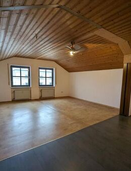 Modernes 1-Zimmer-Apartment im Herzen von Tann – mit Stellplatz/Carport - Tann