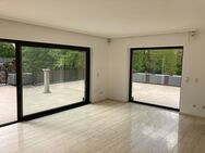 5-Zimmer Penthouse-Wohnung mit großer Dachterrasse, Aufzug und Garagenstellplatz in Köln-Marienburg - Köln