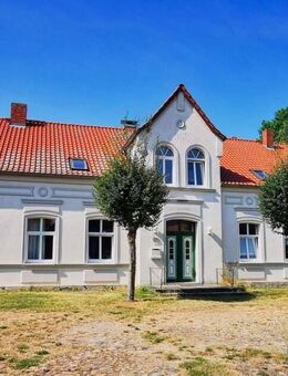 Dr. Lehner Immobilien NB - Großer Vierseithof am Kummerower See - Meesiger