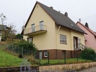 Gepflegtes freistehendes Einfamilienhaus Nähe Homburg - Homburg