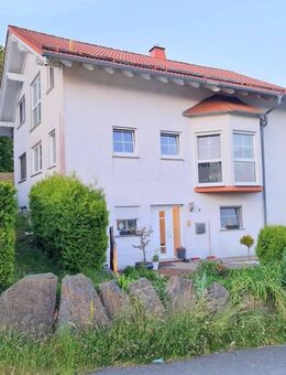 Einfamilienhaus mit schönem Grundstück und extra Bauplatz in bester Lage von Driedorf - Driedorf