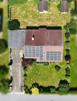 Dreifamilienhaus mit Garten, 2 Garagen und PV-Anlage - ideal für Kapitalanleger oder Mehrgenerationenwohnen - Hengersberg