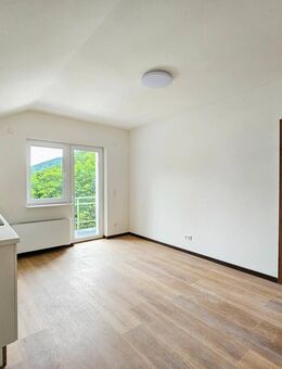 Erstbezug: Sanierte 2-Zimmer-Wohnung mit Balkon in ruhiger Lage - Bad Herrenalb
