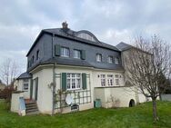 Villawohnung - außergewöhnlich (Kaminofen, Parkett, Einbauküche) - Oelsnitz (Erzgebirge)