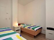 5-Zimmer-Ferienwohnung in Stuttgart mit Internet, TV, Küche, Dusche/Wc, Waschmaschine - Stuttgart