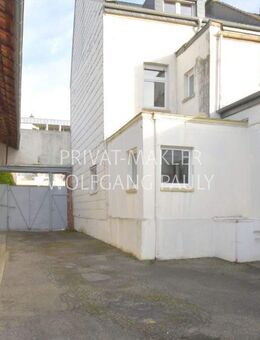 Nicht kompliziert ++ aber man muss es erklären. Haus+15 Garagen+Halle+Lager - Mönchengladbach