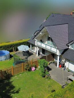 Attraktives Einfamilienhaus mit Einliegerwohnung in gefragter Wohnsiedlung in Sandkrug - Hatten