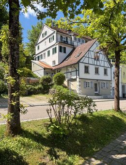 Vielfältig nutzbares Mehrfamilienhaus mit Lagerfläche unmittelbar am Zentrum - Isny (Allgäu)