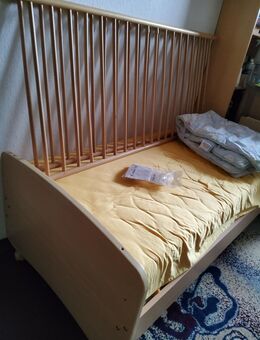 Baby-Kinder Bett mit Rollen von 0-7 Jahren - Gera Zentrum
