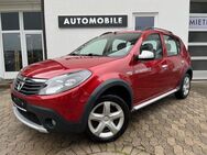 Dacia Sandero, 1.6 Stepway II 84, Jahr 2012 - Königsfeld (Schwarzwald)