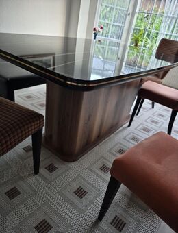 Esstisch mit Stühlen und einer sitbank - Lehrte