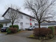 Großzügiges, renoviertes 3-Familienhaus -realgeteilt- mit schönem Garten und drei Garagen - Bad Boll