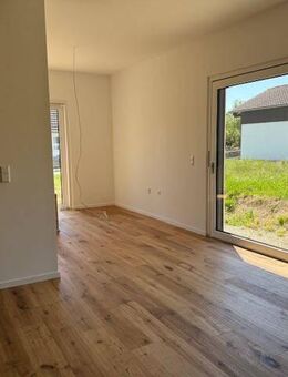 Einfamilienhaus Neubau bezugsfertig, idyllisch am Waldrand gelegen - Bobingen