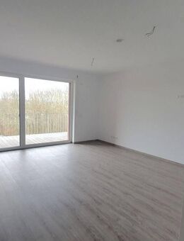 exklusive 2-Zimmer-Wohnung mit Balkon - Naumburg (Saale)