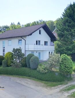 Wohlfühloase in Waldbröl: Großzügiges Einfamilienhaus mit Einliegerwohnung, Garage & Sauna - Waldbröl