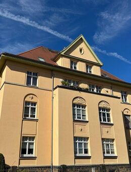 NEU - Wunderschön geschnittene Dachgeschoss-Wohnung mit Fernblick - Heidenau (Sachsen)