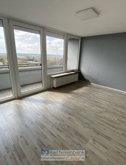 384: TG-Stellplatz inklusive: sanierte 2-Zimmer - Wohnung / Hochhaus - Schrobenhausen