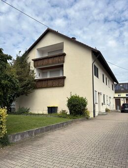 freundliche 3 ZKB, Dachgeschosswohnung, Balkon, 2 Kfz-Stellplätze in 89343 Jettingen-Scheppach OT Scheppach - Jettingen-Scheppach