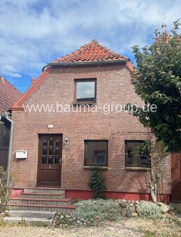 Ein Haus mit Geschichte und viel Potenzial Sanierungsobjekt in Heiligenhafen, unweit vom Yachthafen - Heiligenhafen