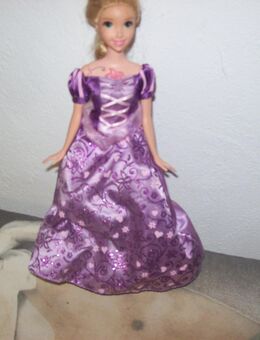 Barbie mit leuchtenden Kleid - Erwitte