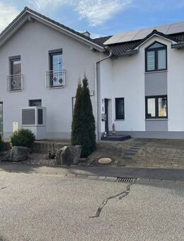 STRAUBING: Exklusives Zweifamilienhaus in Bestwohnlage - Straubing